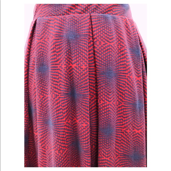 ❌SOLD❌Lularoe Madison Red & Blue Skirt - Picture 2 of 2